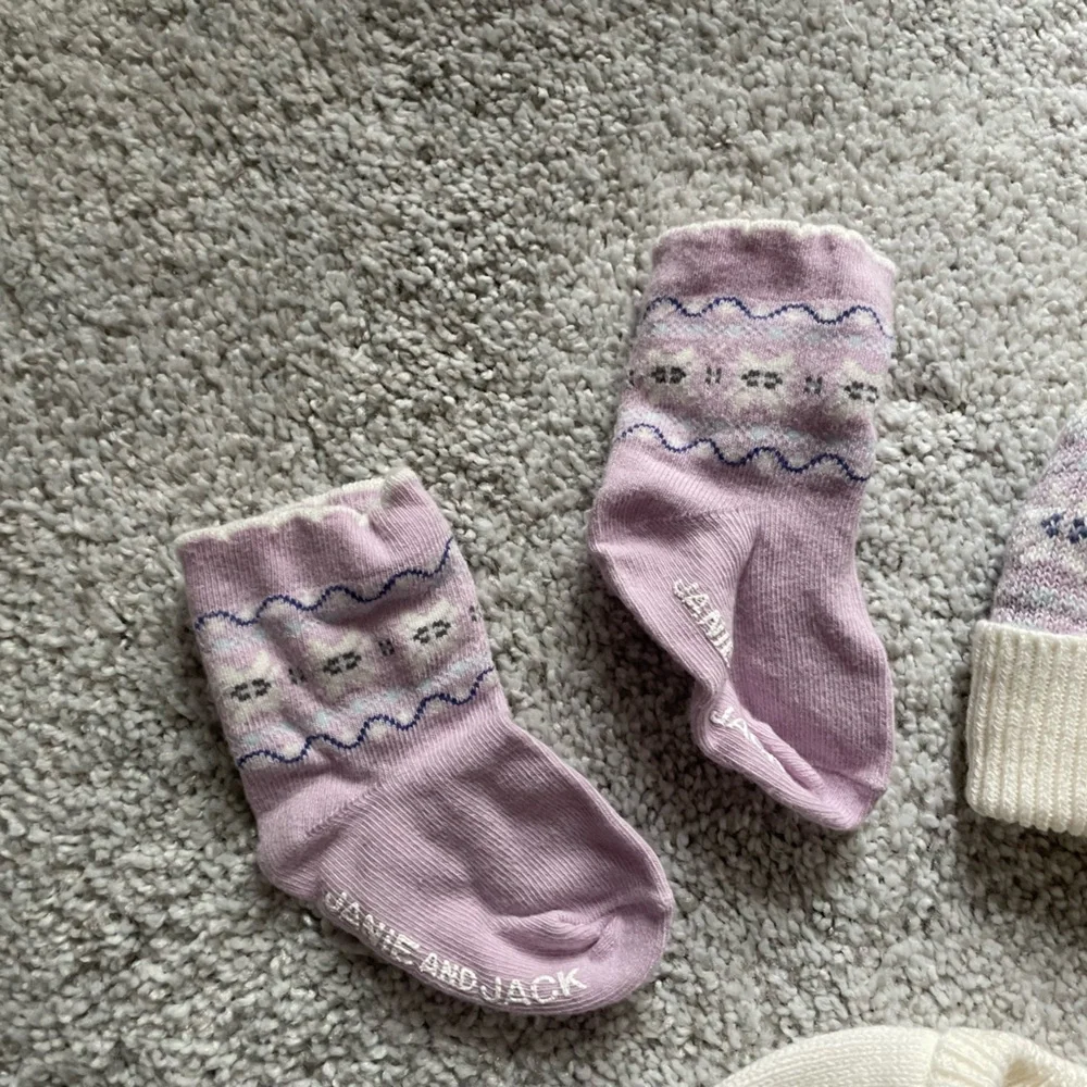 Janie and Jack Sweater Baby Outfit - Picture 7 of 8